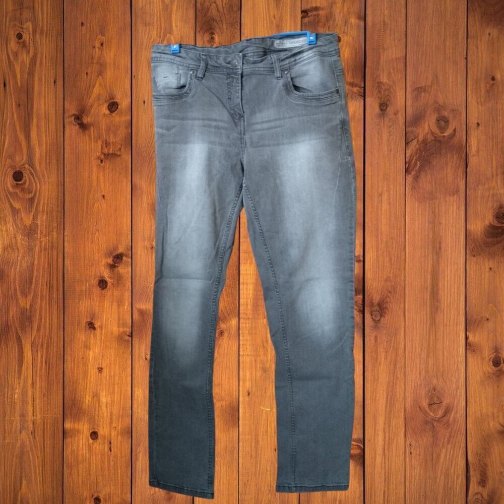 Blue Motion Denim Wear Men's Gray Tapered Leg Jeans READ Size 40 EU?